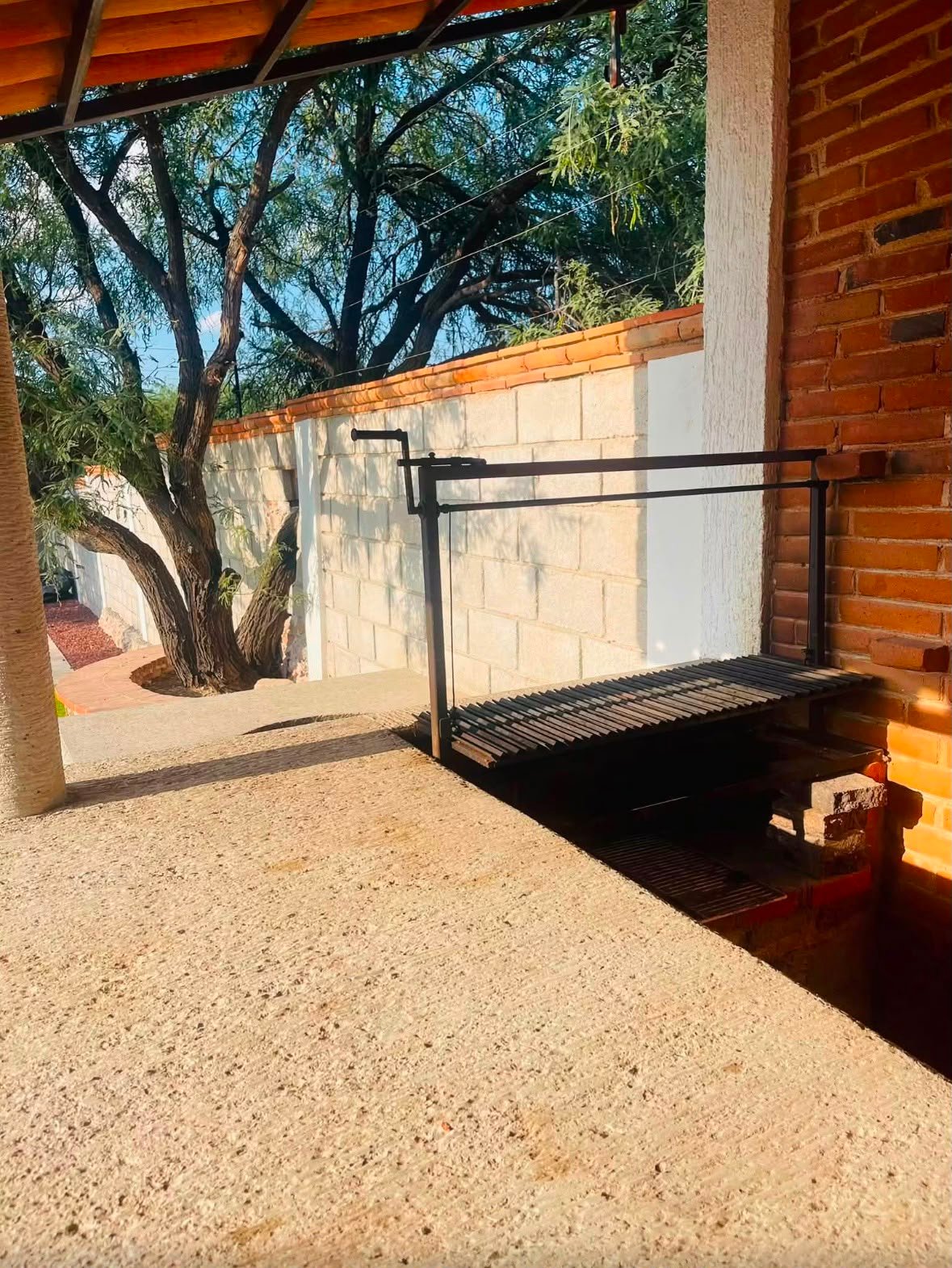 Área de asador y horno tradicional para barbacoa en Tequisquiapan